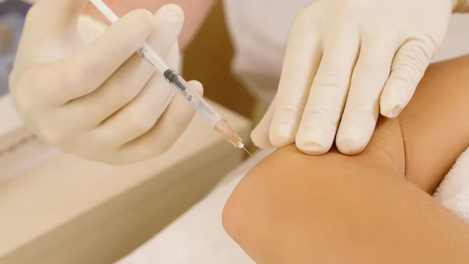 مقایسه برندهای ژل تزریقی در کلینیک زیبایی ارومیه