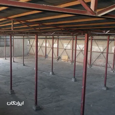 انبار کالای شیشه گر