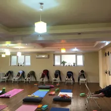 موسسه یوگا همای راه سلامت