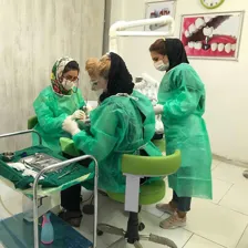 دکتر بهارک دلنواز