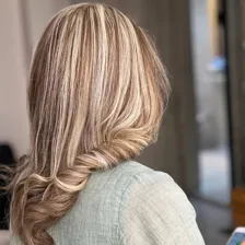 سالن زیبایی نوشین