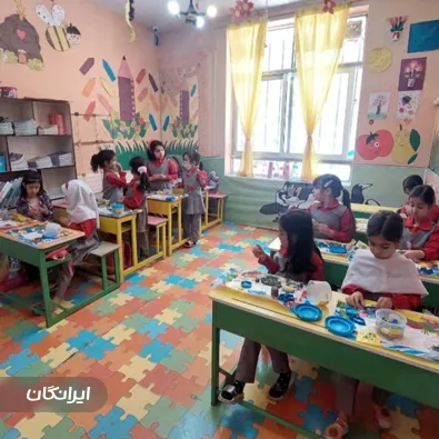 مهد کودک و پیش دبستانی پرستوهای شادی