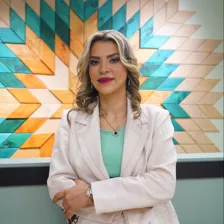 کلینیک زیبایی دکتر فرزانه فرجی