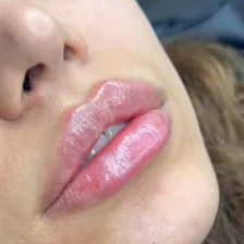 کلینیک زیبایی رز