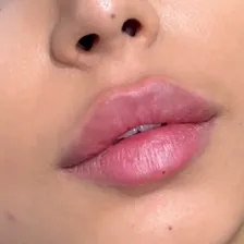 کلینیک زیبایی مانلی