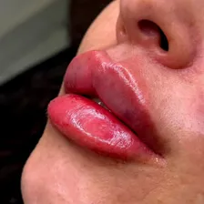 کلینیک زیبایی الماس تابان