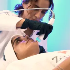 کلینیک زیبایی ژیوار