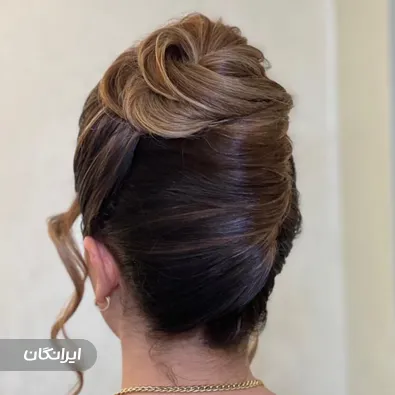 سالن زیبایی پر طلایی