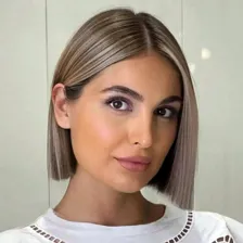 سالن زیبایی فرشیده