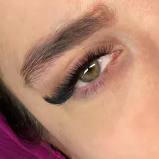 سالن خدمات ابرو و مژه کوثر