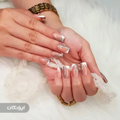 سالن کاشت ناخن آرلا