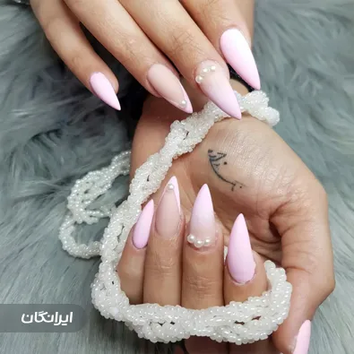 سالن کاشت ناخن آرلا