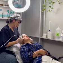 کلینیک زیبایی ویتا لایف