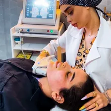 کلینیک زیبایی انسانی