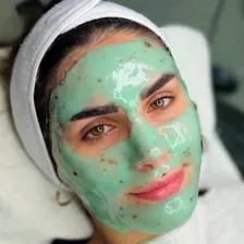 مرکز خدمات پوستی فریبا