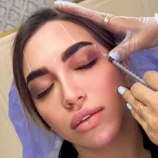 کلینیک زیبایی پاسارگاد