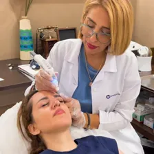 کلینیک زیبایی دکتر ویدا عسگری