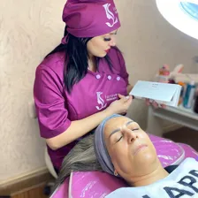 کلینیک زیبایی لاروسی