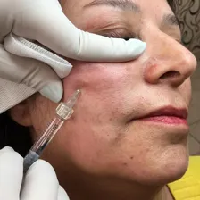 کلینیک زیبایی دکتر نجما فولادی