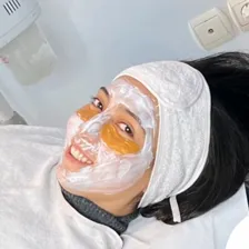 کلینیک زیبایی دالیا