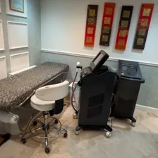 کلینیک زیبایی صورتی