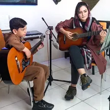 آموزشگاه موسیقی هنر