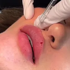 کلینیک زیبایی دکتر رضا انصاری