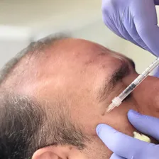 کلینیک زیبایی دکتر صادق فنایی