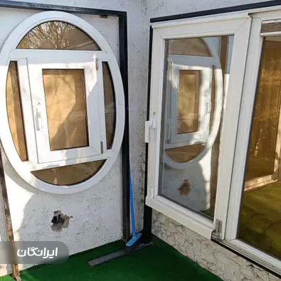 درب و پنجره سازی پیرامید