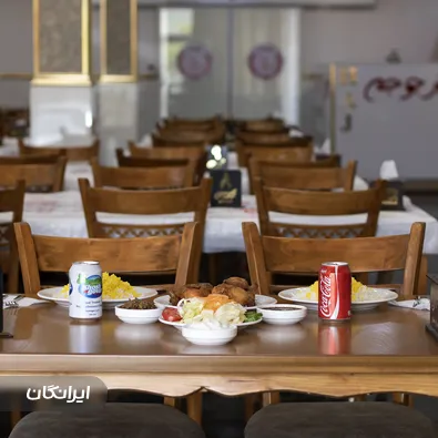 رستوران اکبرجوجه H.A.J همدان