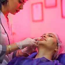 کلینیک زیبایی تاج