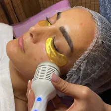 کلینیک زیبایی الماس غرب