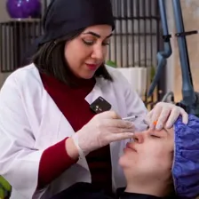 کلینیک زیبایی دنا