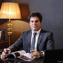 وکیل علی بابایی