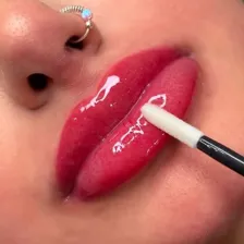 سالن آرایش دائم دلارام ستوده