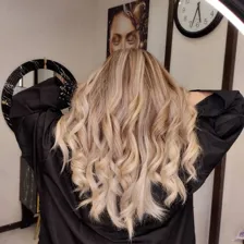 سالن زیبایی مهلا مومن زاده