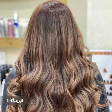 سالن کاشت ناخن تی تی