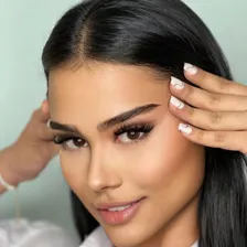 سالن کاشت ناخن مهدیس جوادی