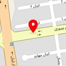 سالن زیبایی رژ قرمز