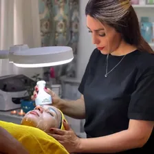 فیشیالیست مهنا پاشا