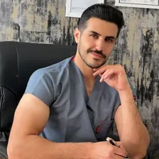 کلینیک زیبایی دکتر صمد مومن