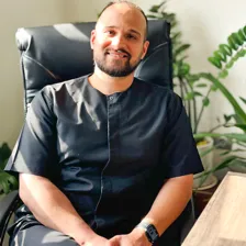 دندانپزشکی دکتر حاتمی