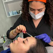 کلینیک زیبایی فرجام