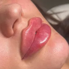 کلینیک زیبایی دکتر توحیده جهان دیده