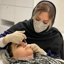 کلینیک زیبایی دکتر الناز احمدی