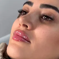 کلینیک زیبایی دکتر مروارید ایمانیان