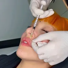 کلینیک زیبایی دکتر ابوالفضل حکیم پور