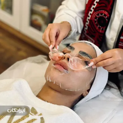 فیشیالیست نیلوفر کیانی