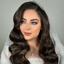 سالن زیبایی آزاده بختیارزاده