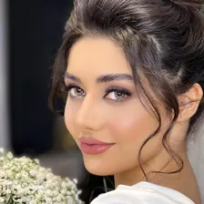 سالن زیبایی هستی بنفشی